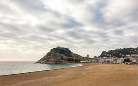 3 Bedroom Gorgeous Apartment In Tossa De Mar