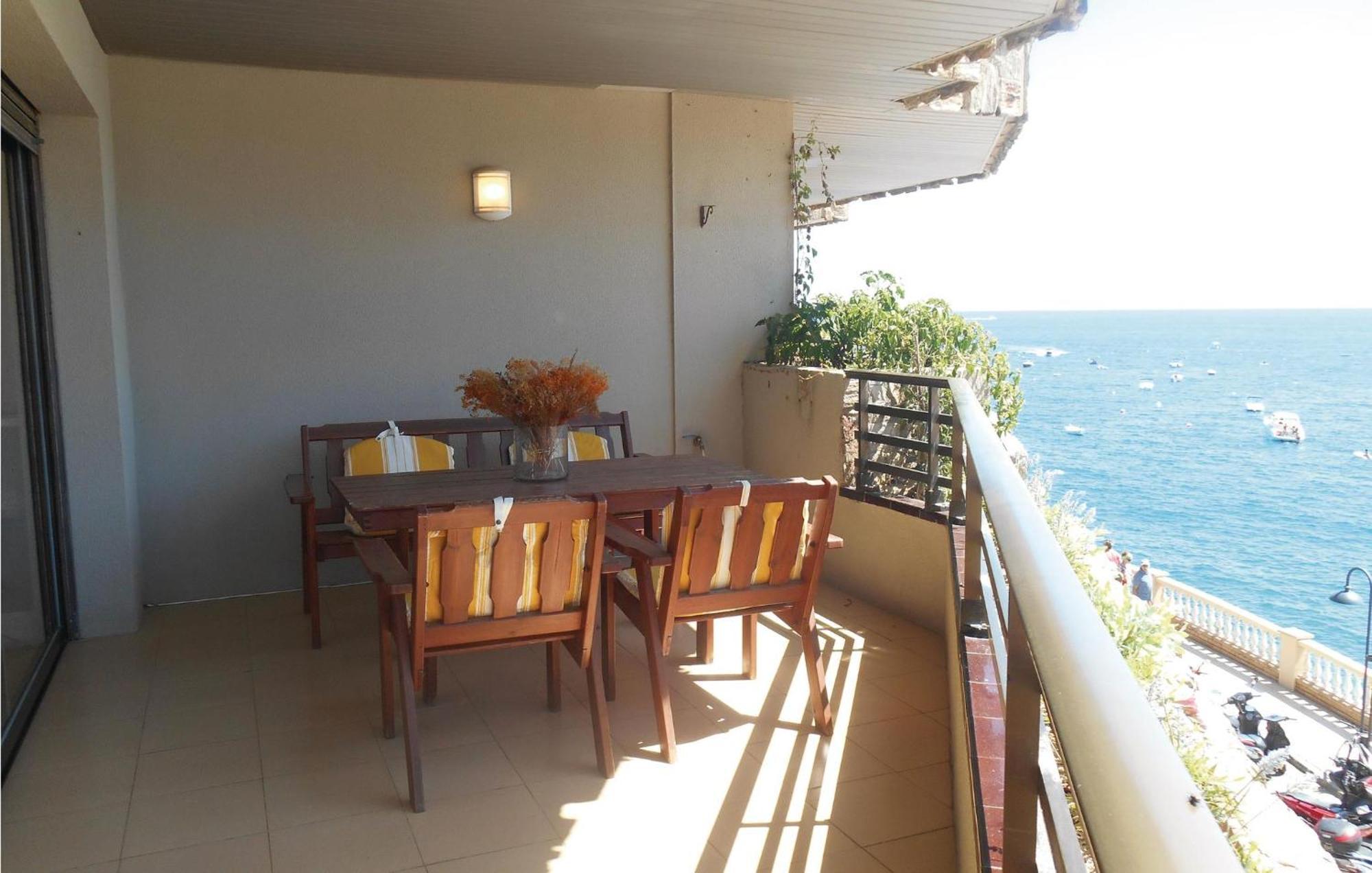 3 Bedroom Gorgeous Apartment In Tossa De Mar Extérieur photo
