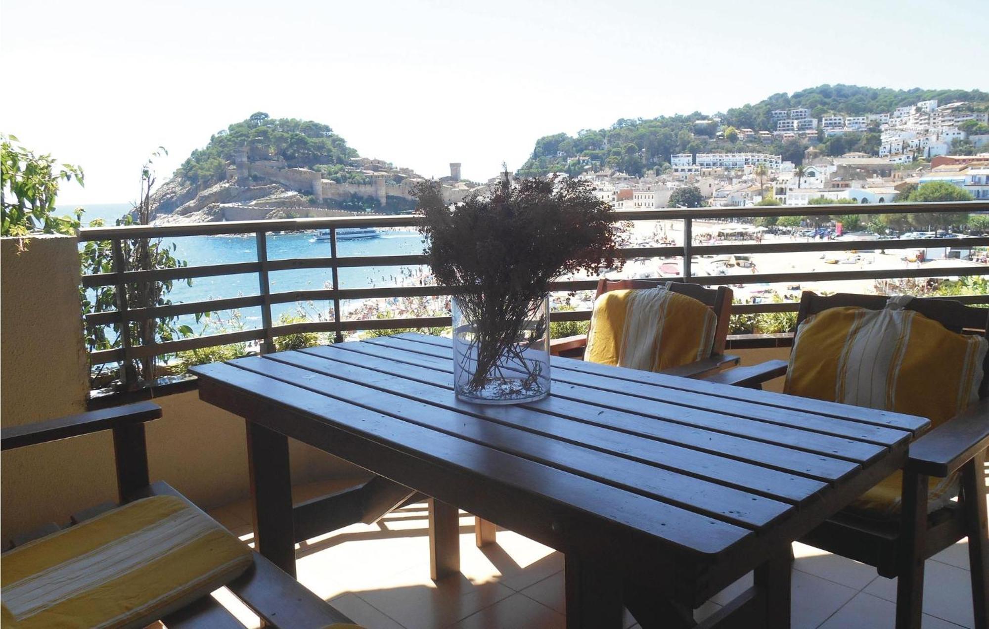 3 Bedroom Gorgeous Apartment In Tossa De Mar Extérieur photo